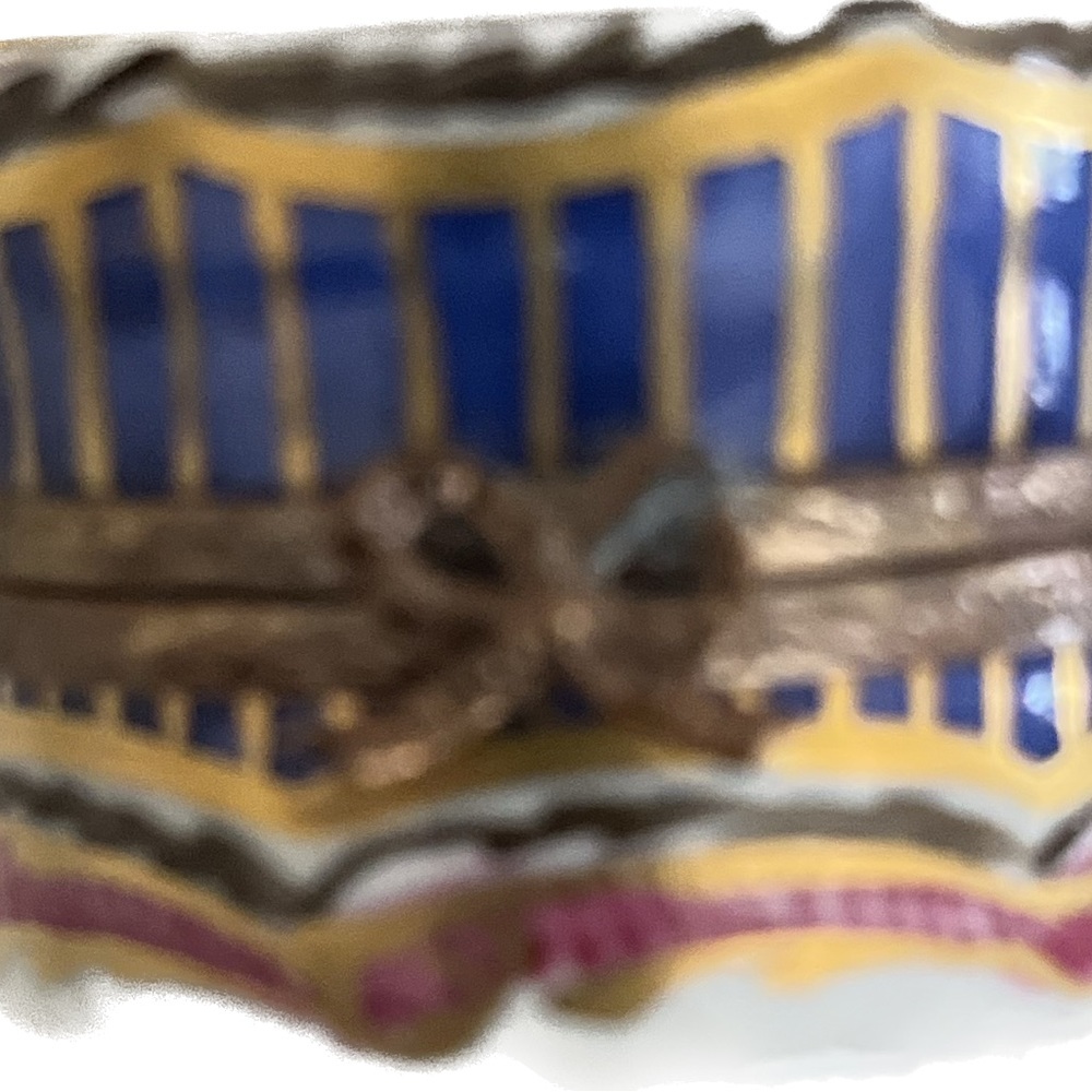 Limoges Hat Box - Picture 7 of 7
